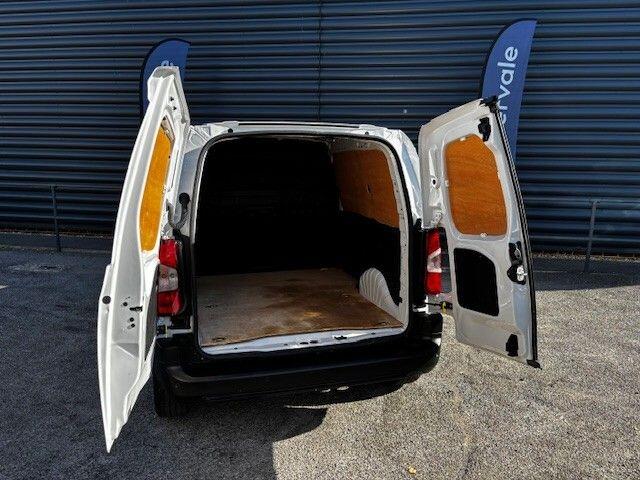 Vauxhall Combo image 6